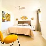 Stunning Bungalow, Pool, Terrace, Beach! Se12 *