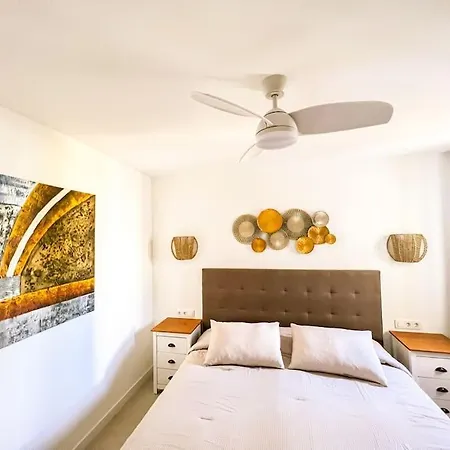 Stunning Bungalow, Pool, Terrace, Beach! Se12 아데제