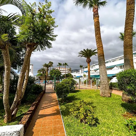 Stunning Bungalow, Pool, Terrace, Beach! Se12 * 아데제