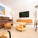 Stunning Bungalow, Pool, Terrace, Beach! Se12 אדחה