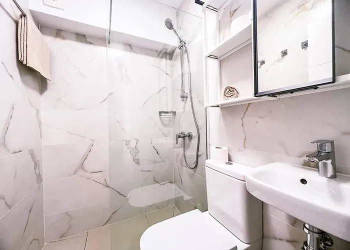 Lejlighed Stunning Bungalow, Pool, Terrace, Beach! Se12